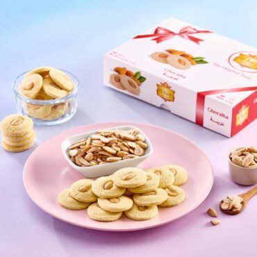 El Saidy Egyptian Ghorayeba with Almonds – Melt-in-the-Mouth Cookies